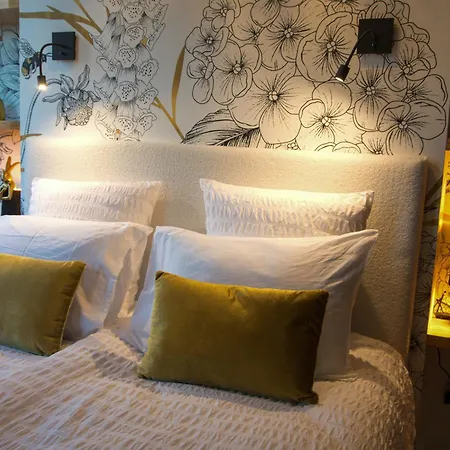 Manoir Majoral Bed & Breakfast *